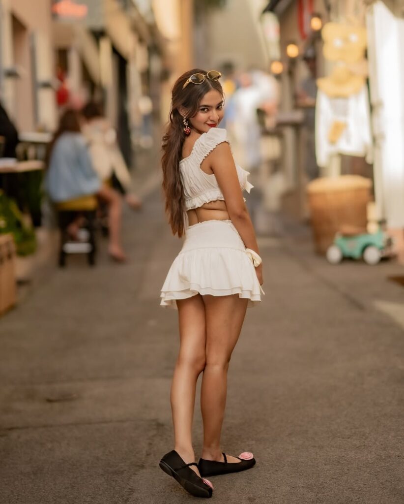 Anushka Sen, is once again making headlines this time for her stunning vacation pictures from France 5 Bollywood Actress Anushka sen Latest Photo HD Gallery 1
