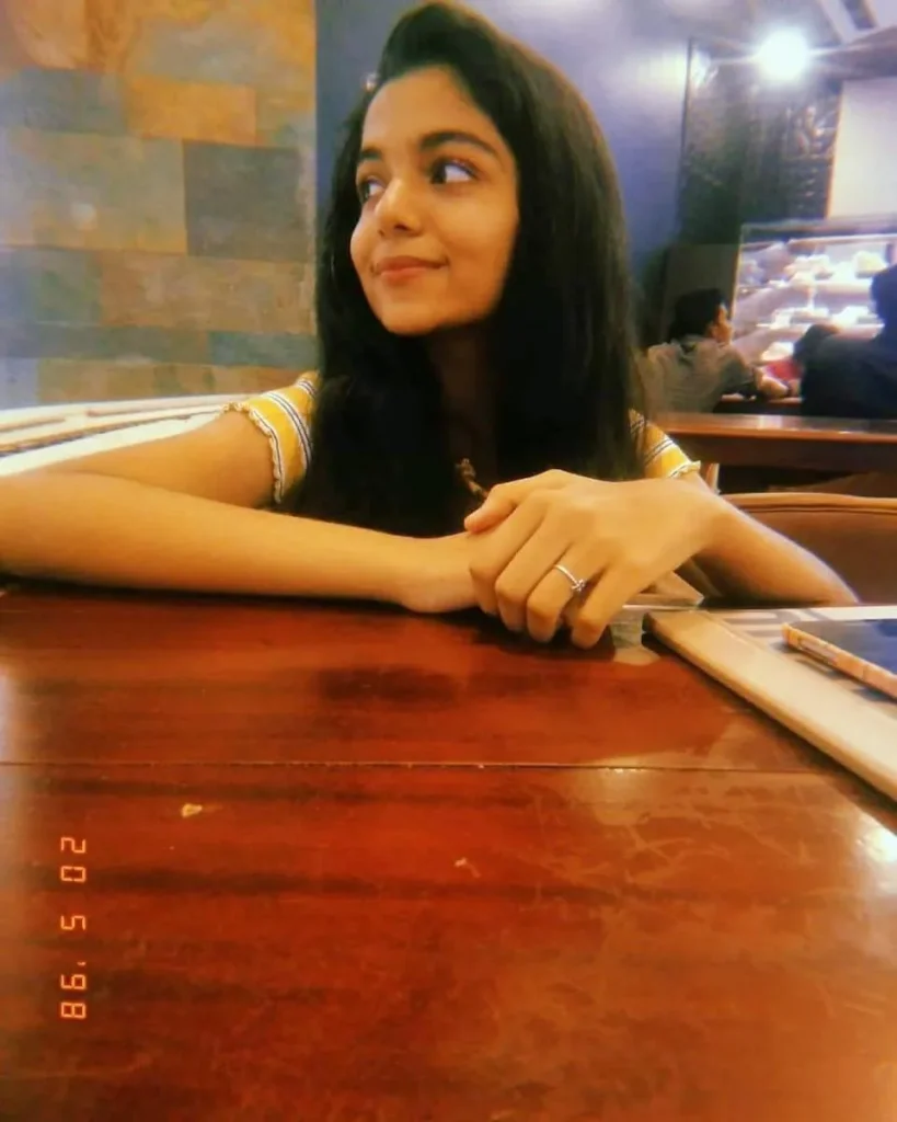 hansika krishna cute childhood pics