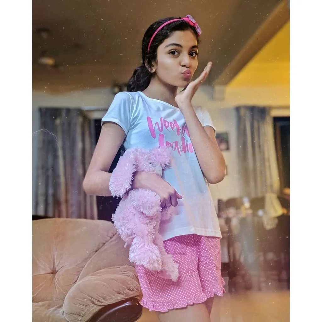 hansika krishna school days