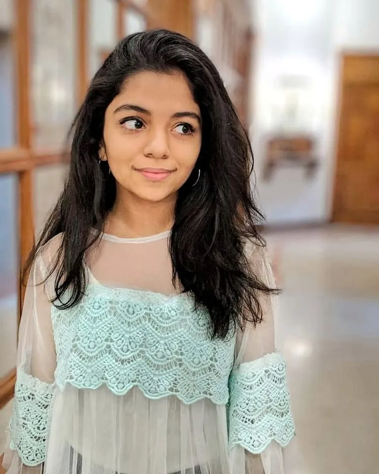 hansika krishna childhood unseen photo