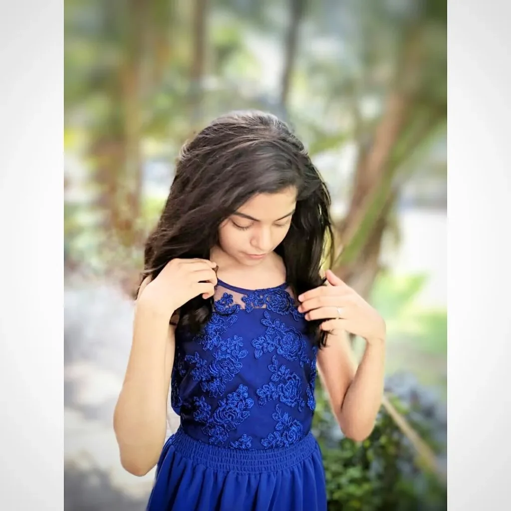 hansika krishna cute childhood pics