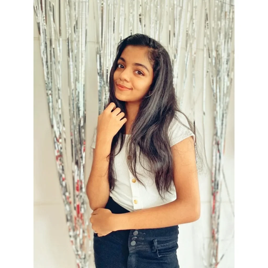 hansika krishna childhood hd image