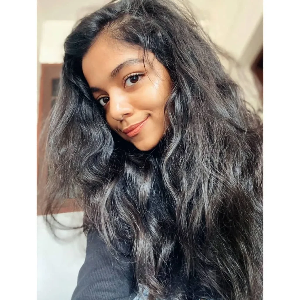 hansika krishna old childhood photo