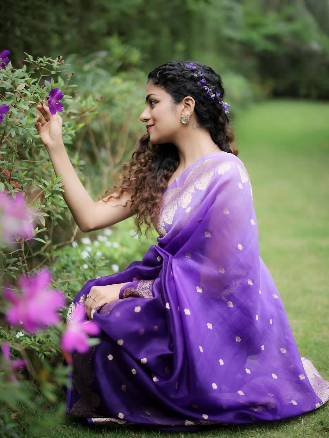 hansika-krishna-elegant-saree-photos 02