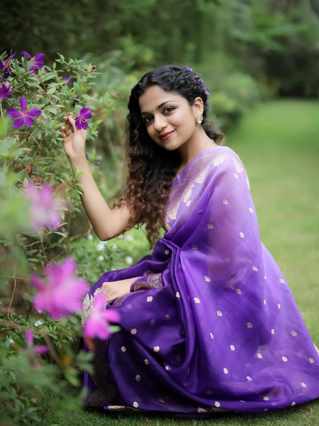 hansika-krishna-elegant-saree-photos 06