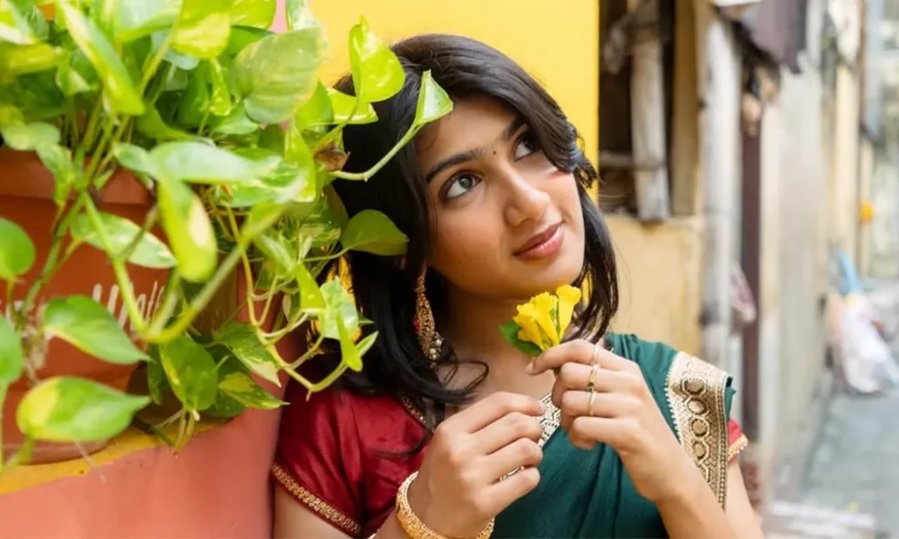 Riya Shibu Sarvam Maya Movie Actress HD Image